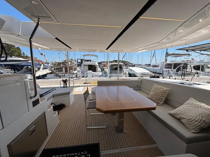 C1011 Yacht Photos Pics 