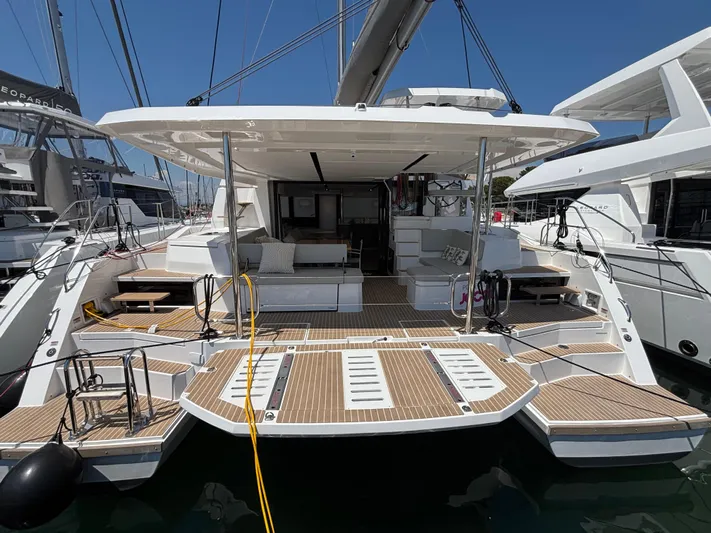 C1011 Yacht Photos Pics 