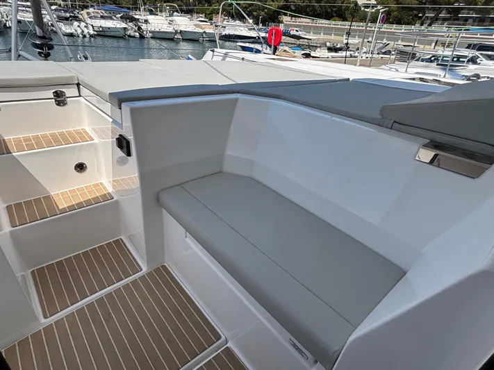 C1011 Yacht Photos Pics 