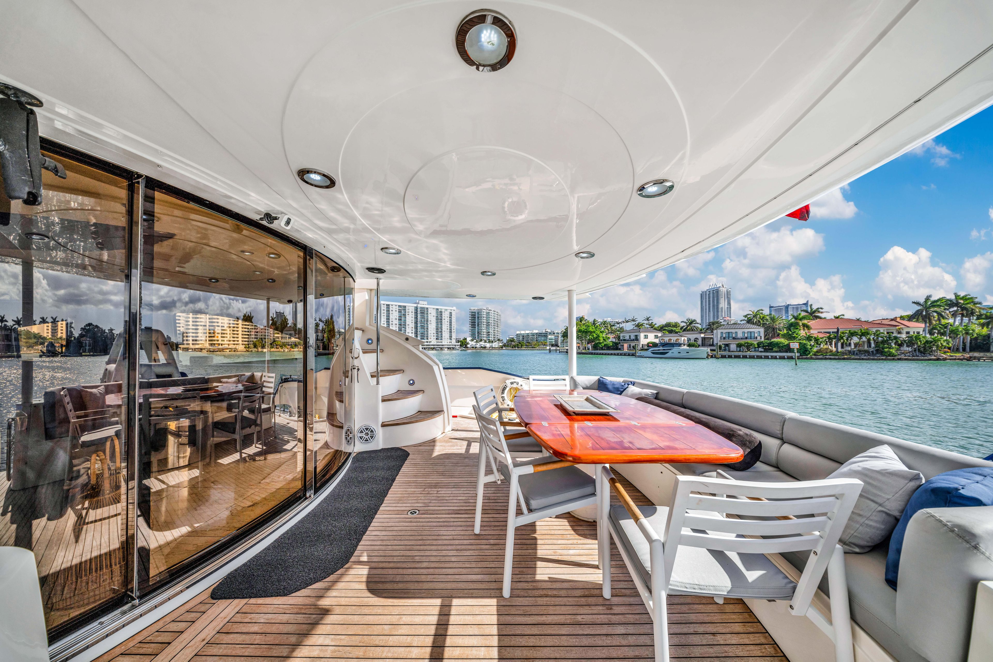 Yacht