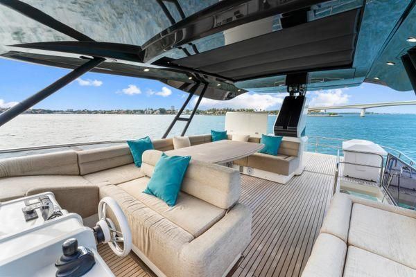 2018 Monte Carlo Yachts 70 