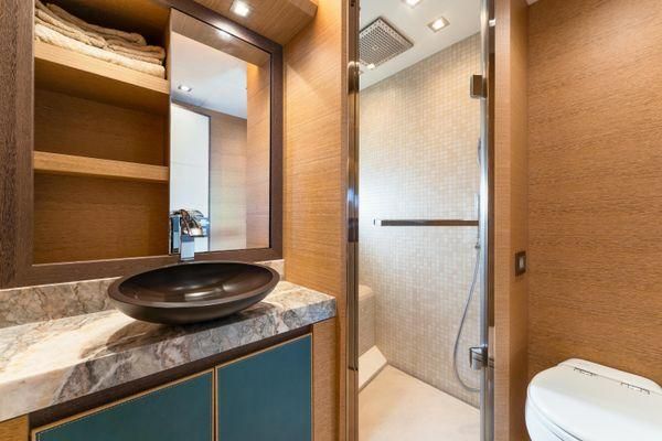 2018 Monte Carlo Yachts 70 