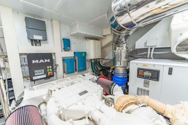 2018 Monte Carlo Yachts 70 