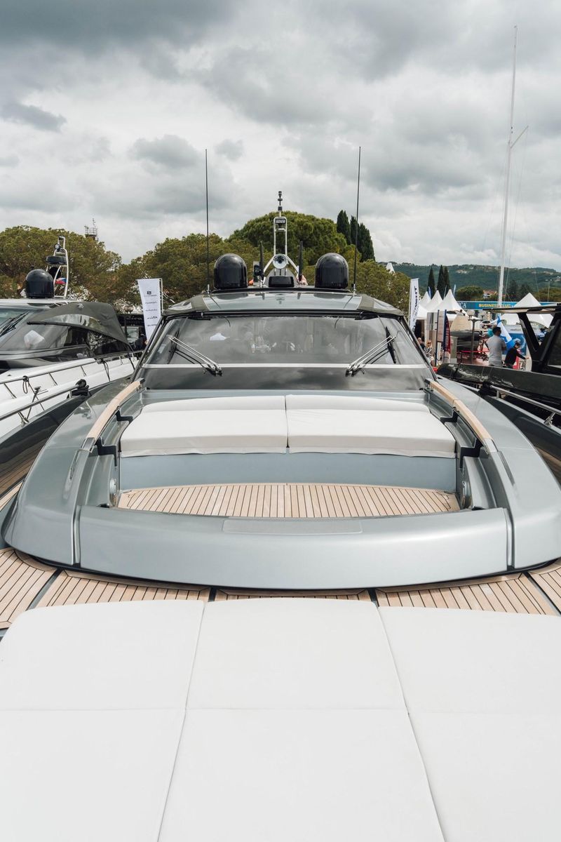 2022 Riva 74 