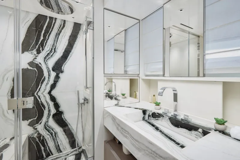 Sanlorenzo Sx88 Yacht Photos Pics 