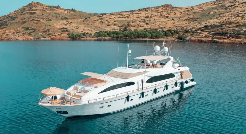  Yacht Photos Pics Falcon 102