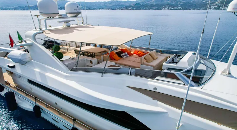  Yacht Photos Pics Falcon 102