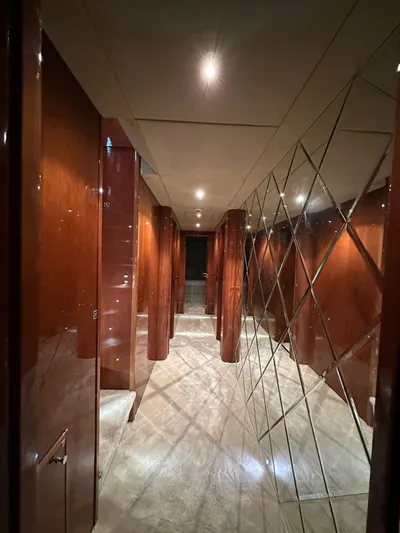  Yacht Photos Pics Falcon 102