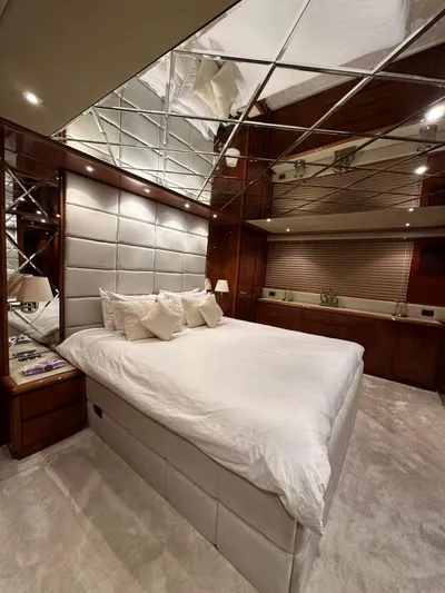  Yacht Photos Pics Falcon 102