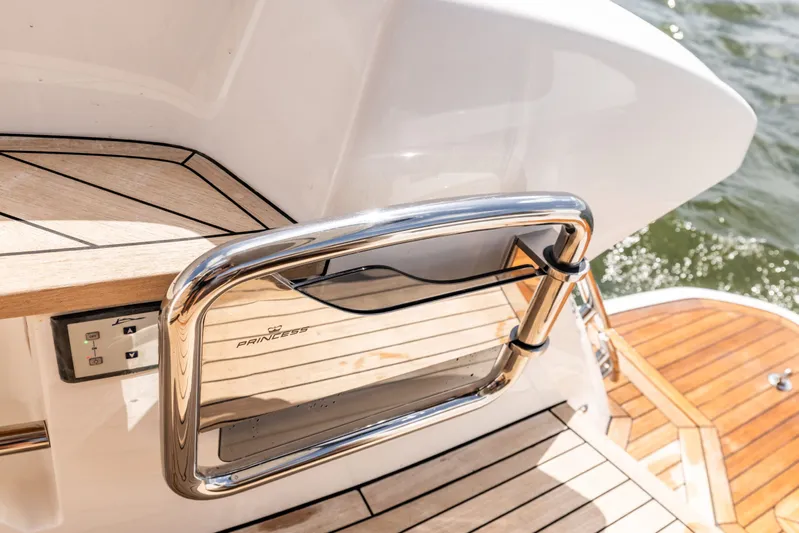 F45 Yacht Photos Pics 