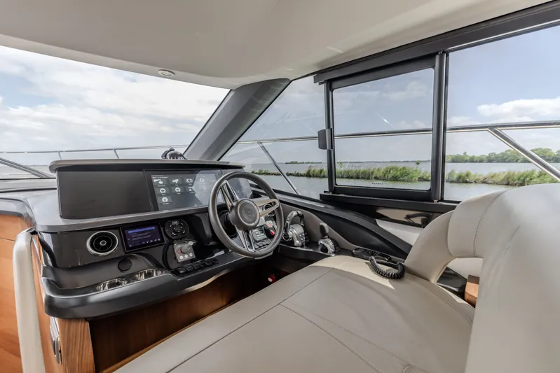 F45 Yacht Photos Pics 