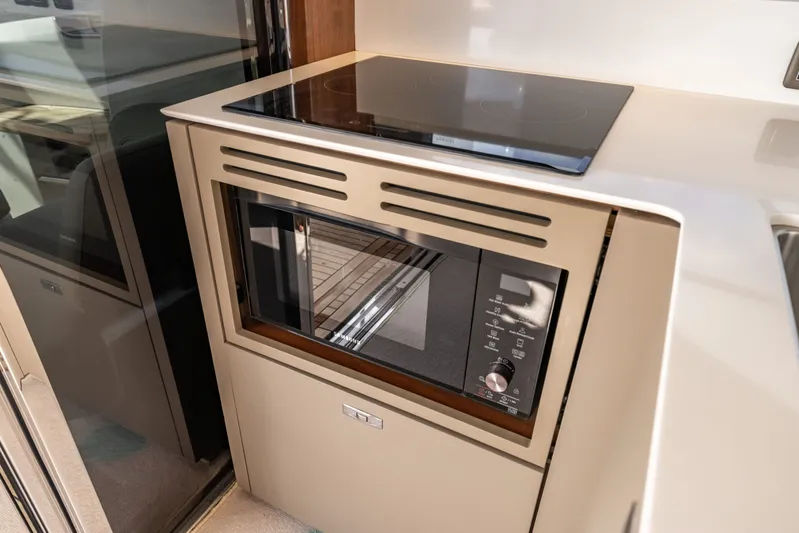 F45 Yacht Photos Pics 