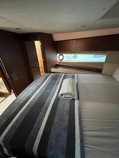 F45 Yacht Photos Pics 