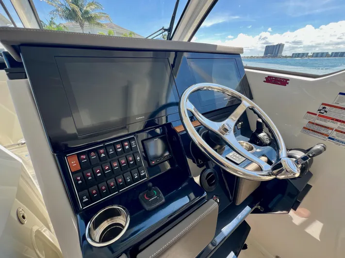 Oh Shelia Yacht Photos Pics 