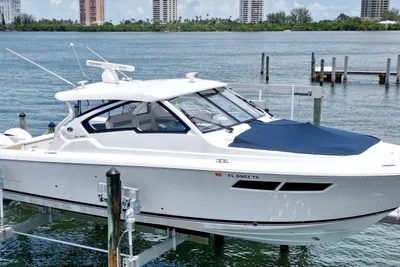 2021 Pursuit DC 365 Dual Console