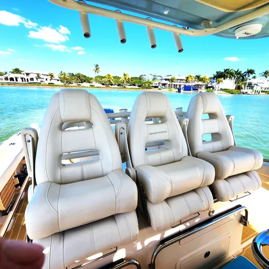 Liquid Asset Yacht Photos Pics 