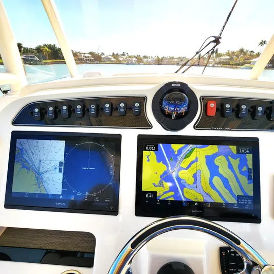 Liquid Asset Yacht Photos Pics 