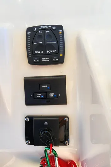 Liquid Asset Yacht Photos Pics 