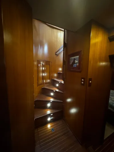 Damn Nancy Yacht Photos Pics Companionway