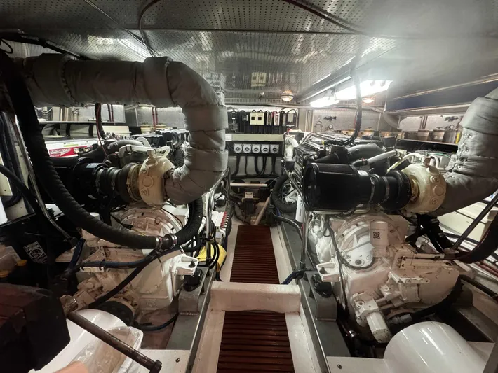 Damn Nancy Yacht Photos Pics Engine Room