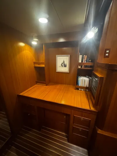 Damn Nancy Yacht Photos Pics Master Cabin Desk
