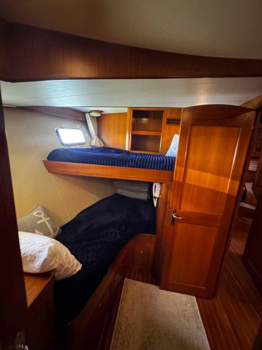 2002 Marlow 65 