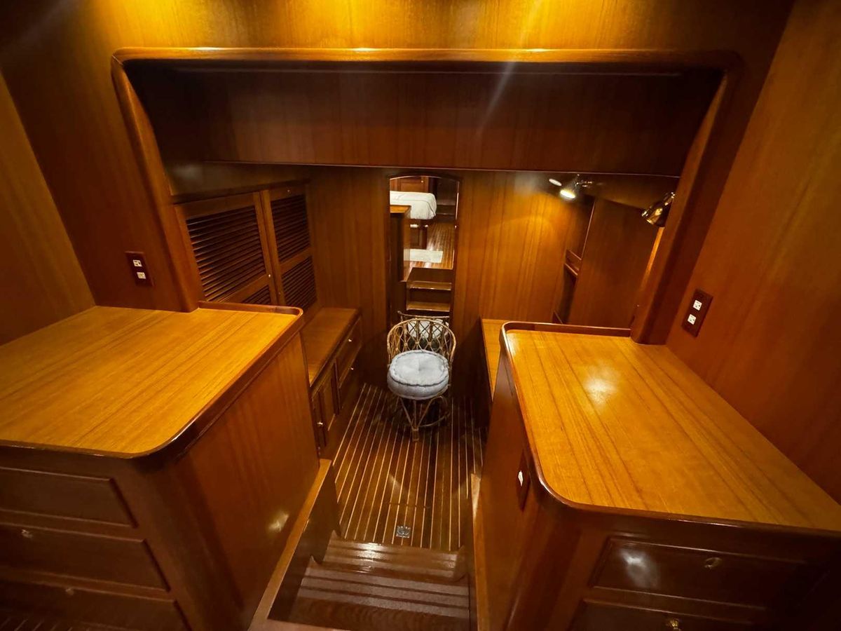 2002 Marlow 65 