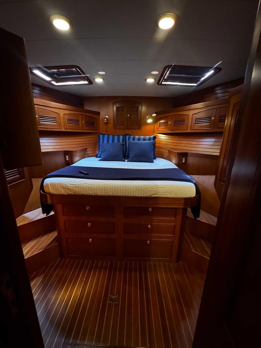 2002 Marlow 65 