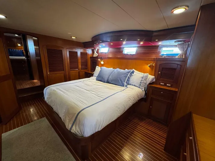 Damn Nancy Yacht Photos Pics 