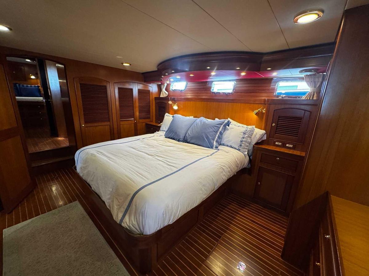 2002 Marlow 65 