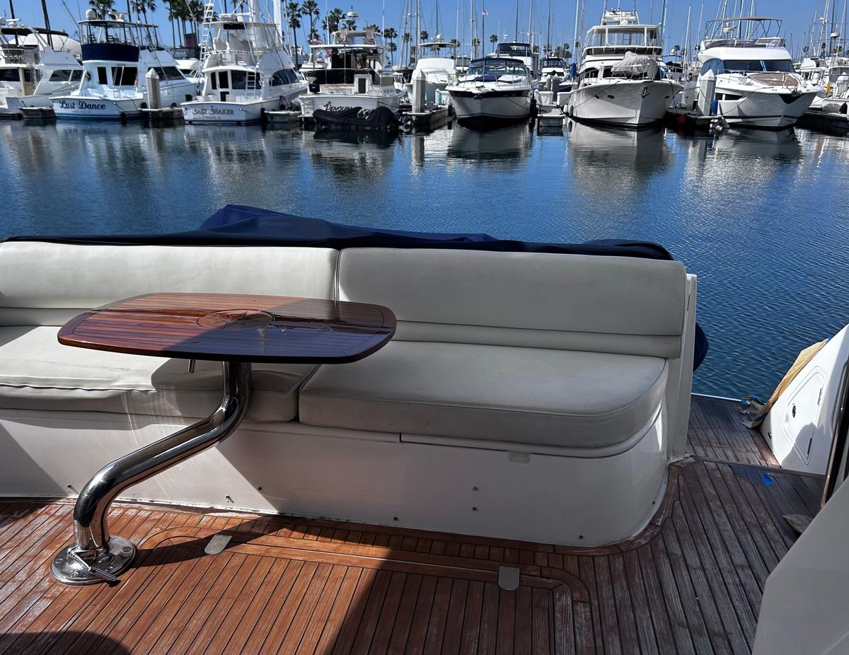 2006 Viking Princess 61 