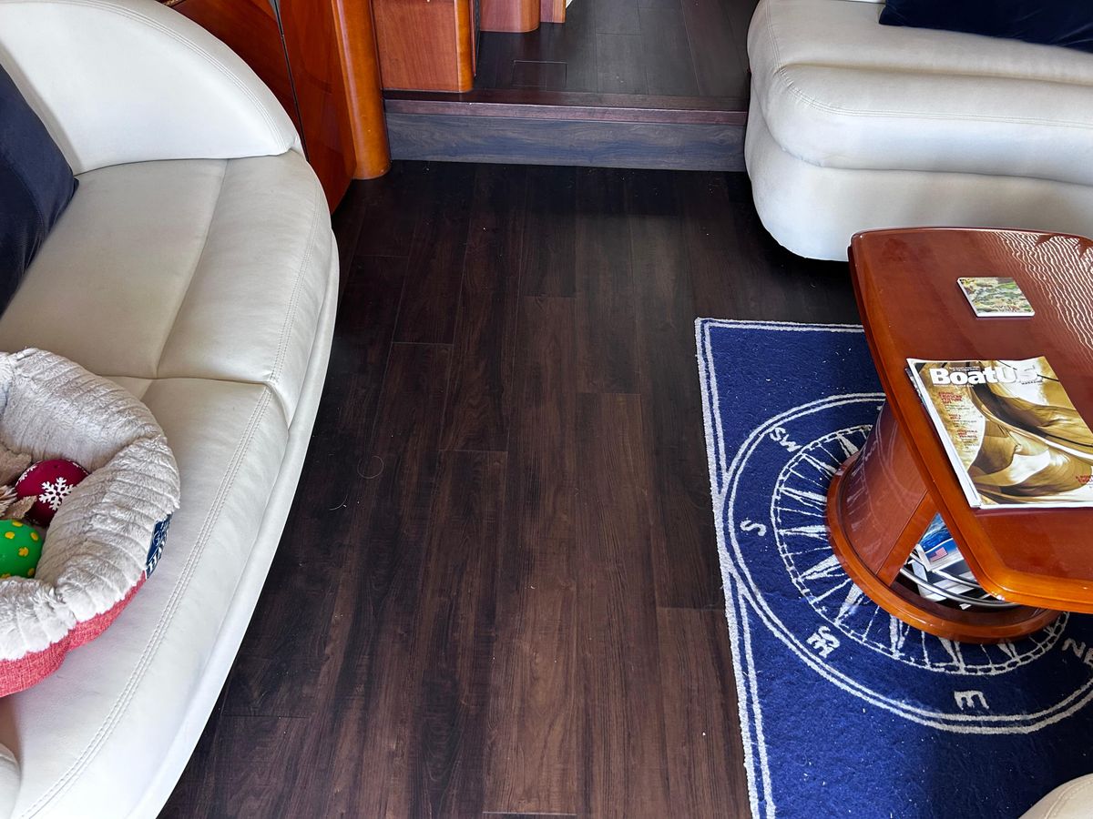 2006 Viking Princess 61 
