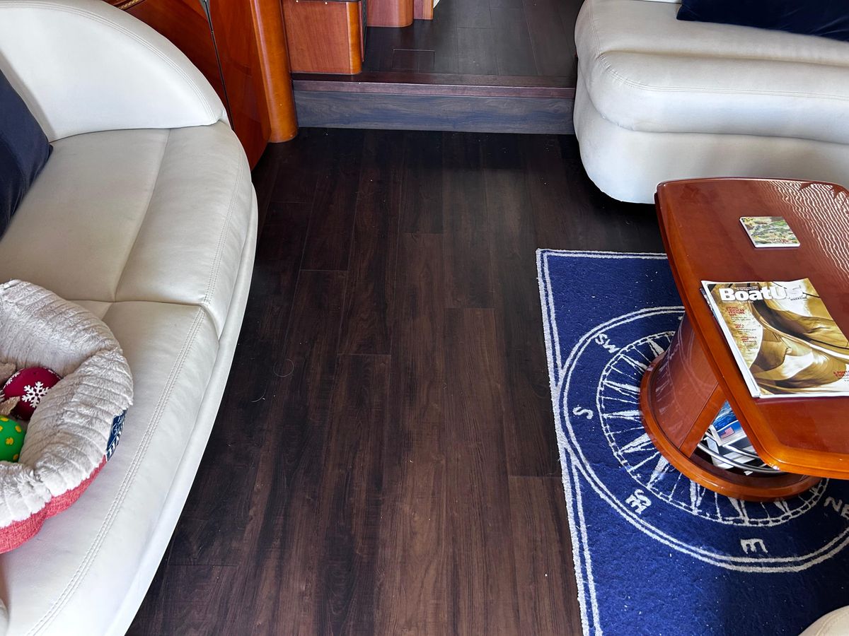 2006 Viking Princess 61 