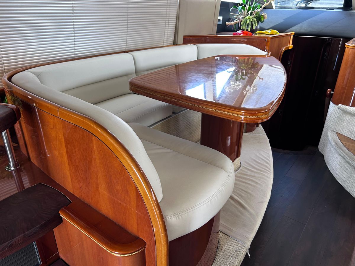 2006 Viking Princess 61 