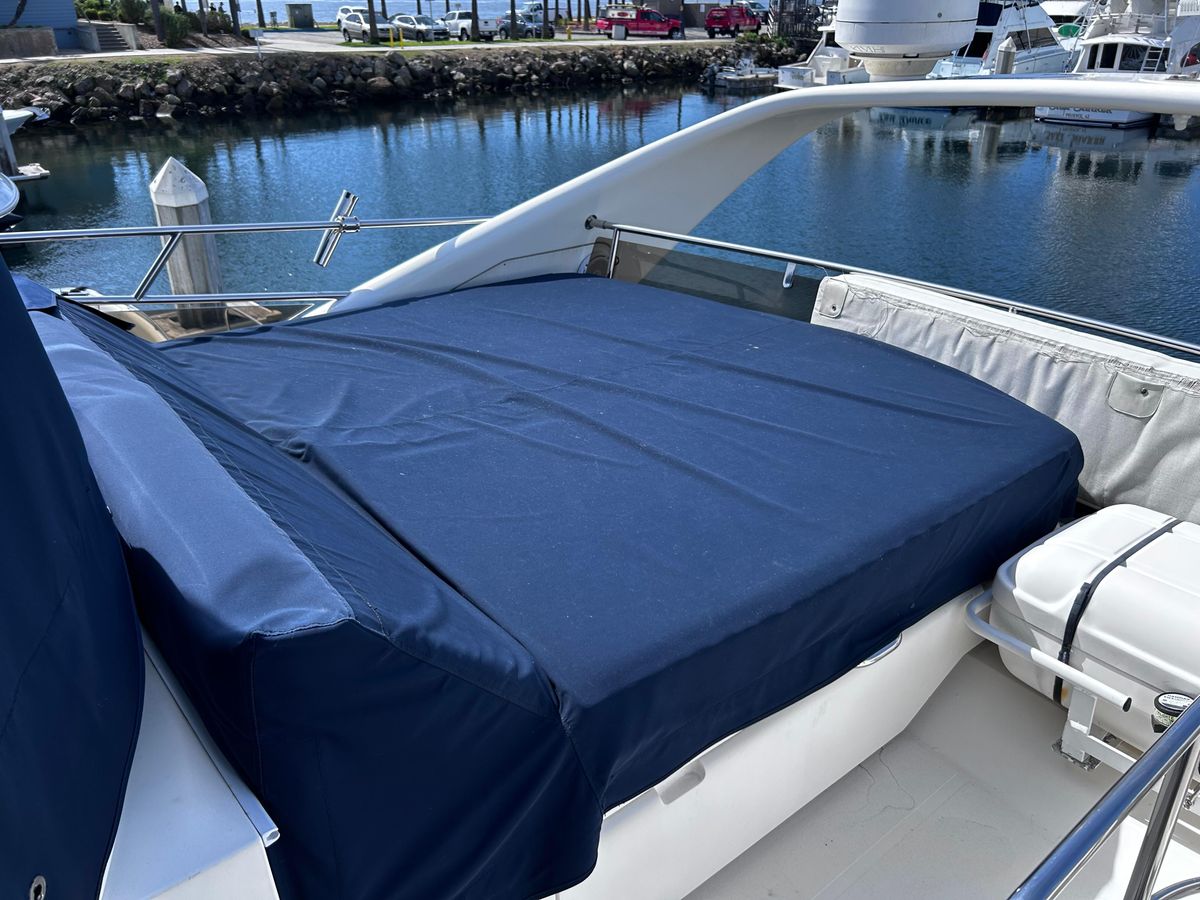 2006 Viking Princess 61 