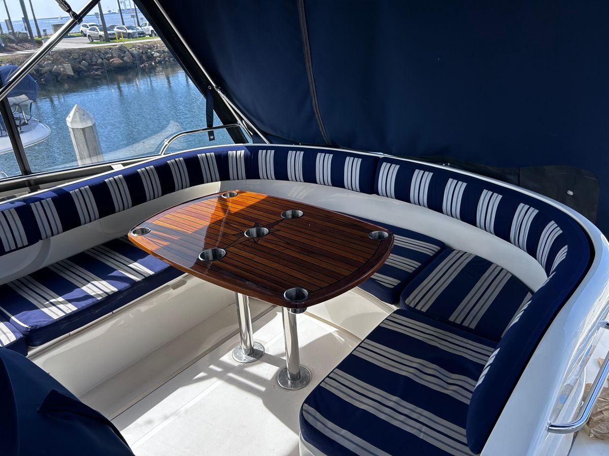 2006 Viking Princess 61 