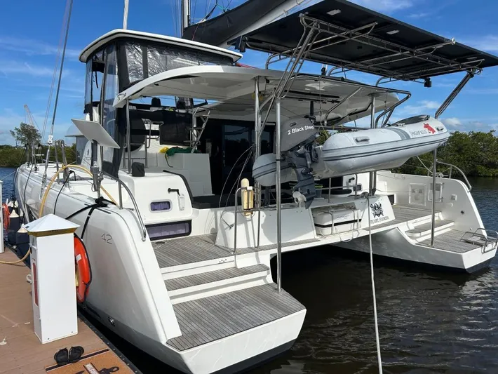 2 Black Sheep Yacht Photos Pics 