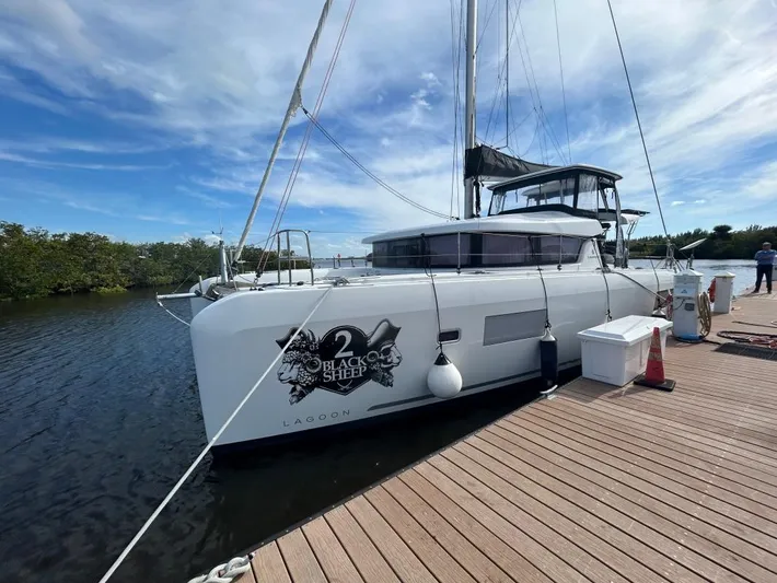 2 Black Sheep Yacht Photos Pics 