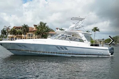 Intrepid 475 Sport Yacht