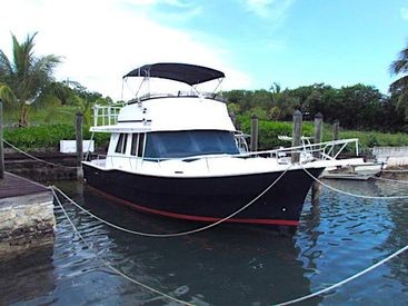 2002 34' 9'' Mainship-390 Trawler Nassau, BS