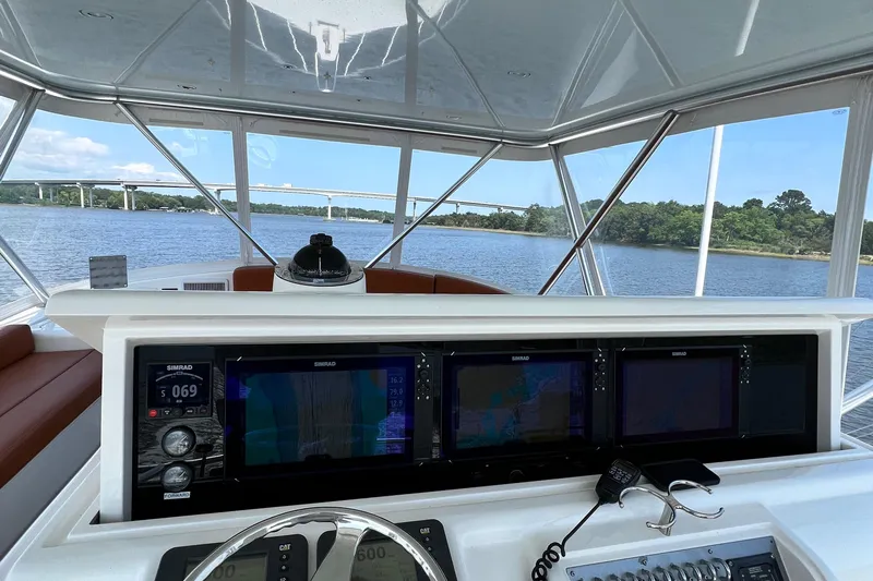 Deal Maker Yacht Photos Pics 