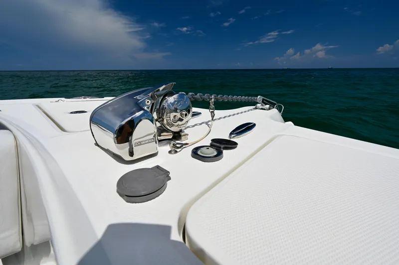  Yacht Photos Pics 2018 World Cat 320 DC boat deck with anchor system, ocean view.