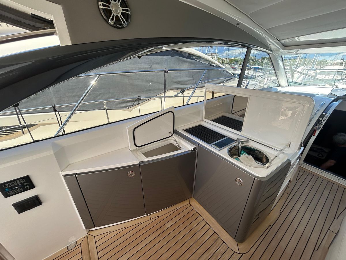 2020 Princess 50 