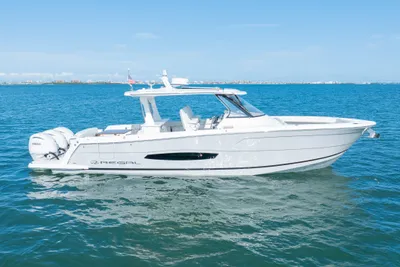 Regal 38 SAV