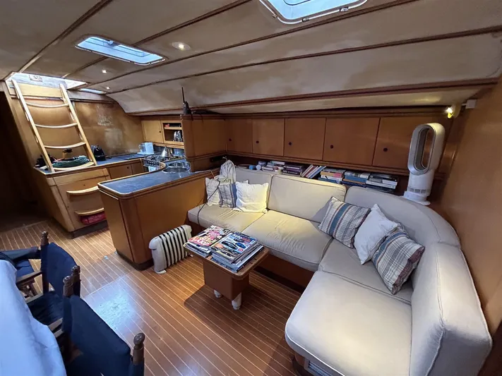  Yacht Photos Pics AL BARAKA - INTERNI DINETTE