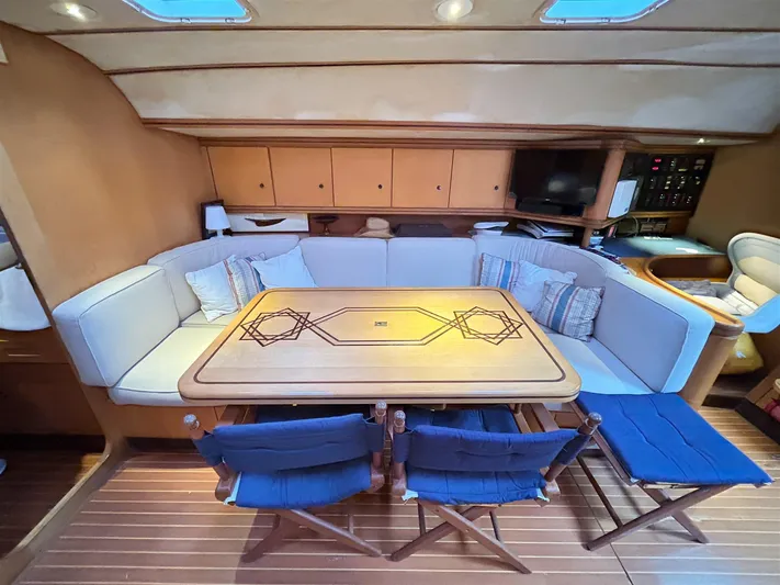  Yacht Photos Pics AL BARAKA - INTERNI DINETTE