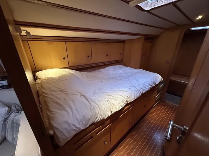  Yacht Photos Pics AL BARAKA - INTERNI CABINA ARMATORE