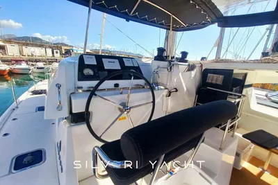 2019 Lagoon 42