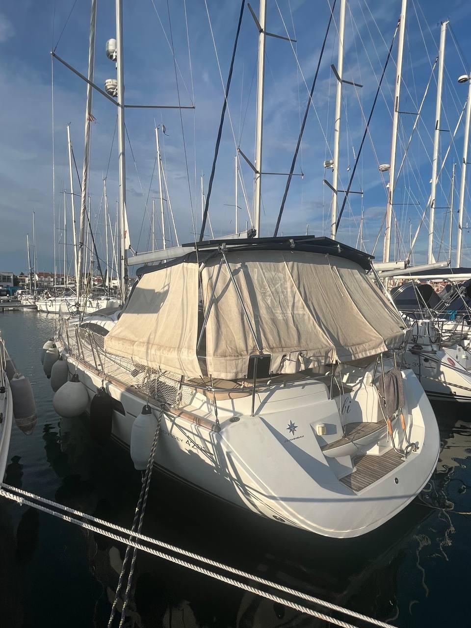 Jeaneau Sun Odyssey 42 DS image