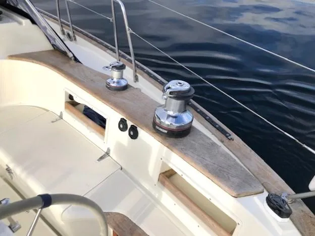 Scarlet B Yacht Photos Pics Cockpit starboard settee